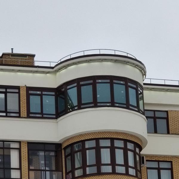 Остекление балкона необычной формы